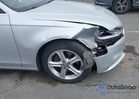 2013 Audi A4 2.0T Premium z USA, uszkodzony, nr VIN WAUAFAFL8DA181467